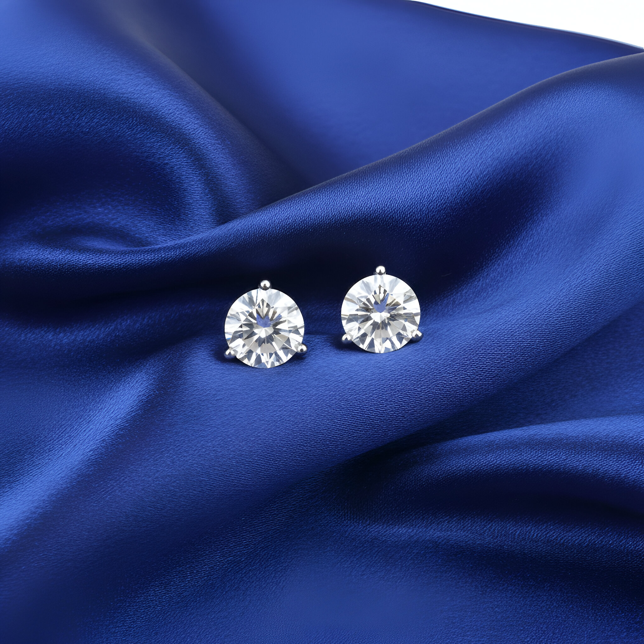 DIAMOND STUDS