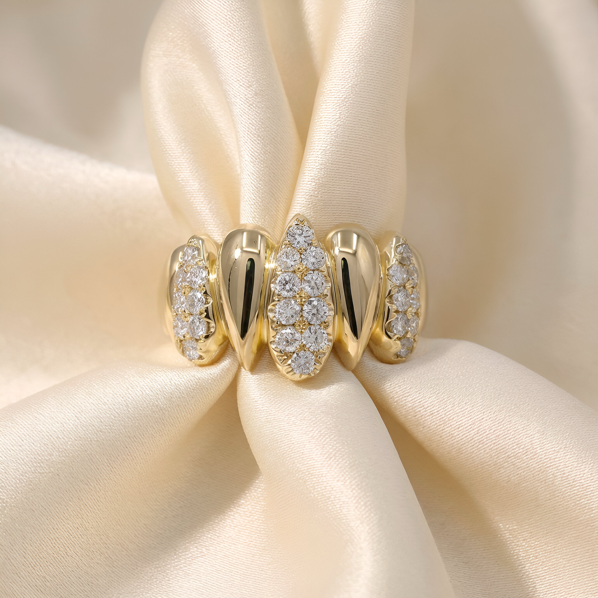 Pebble Diamond Ring in 14k Yellow Gold