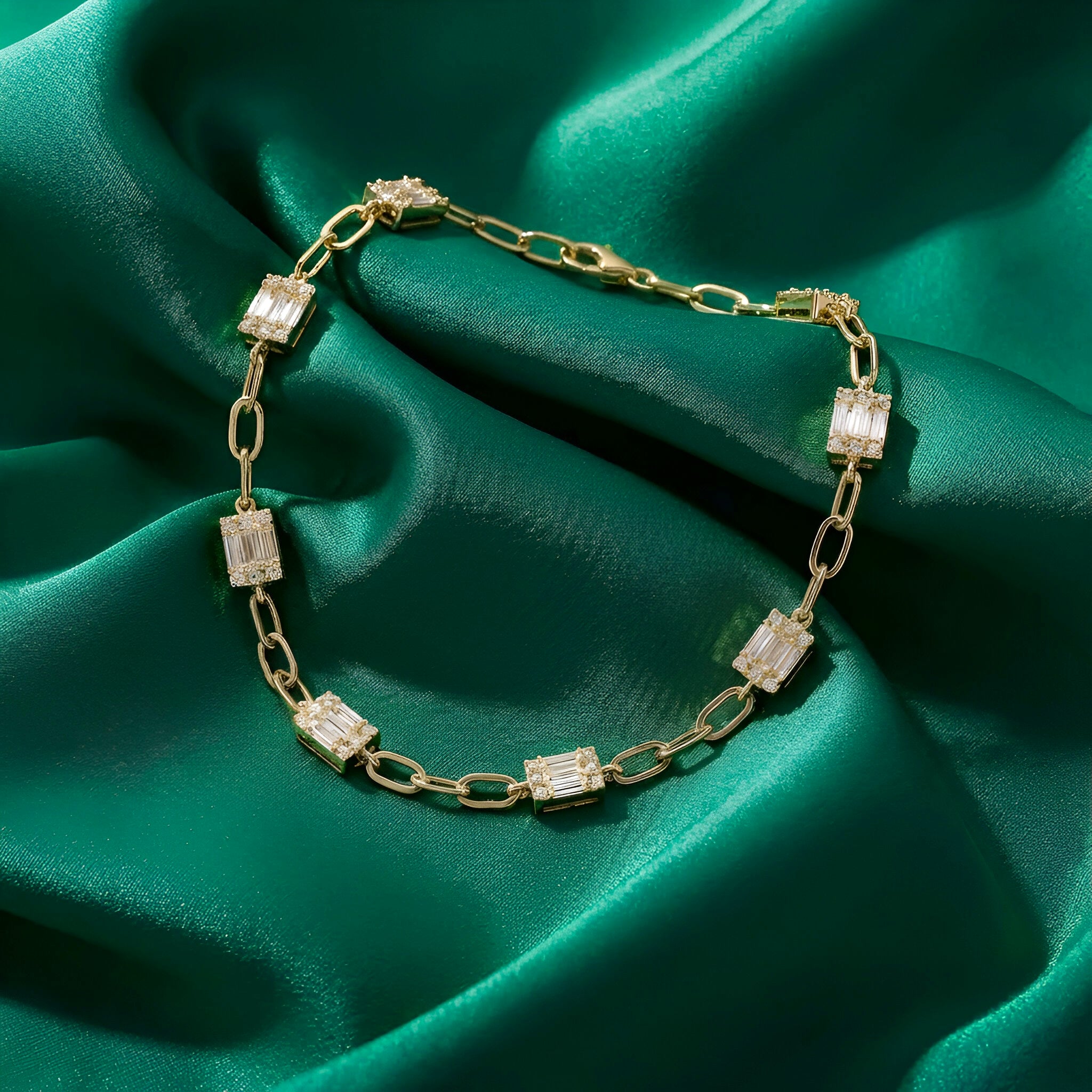 Baguette Diamond Bracelet in 14K Yellow Gold