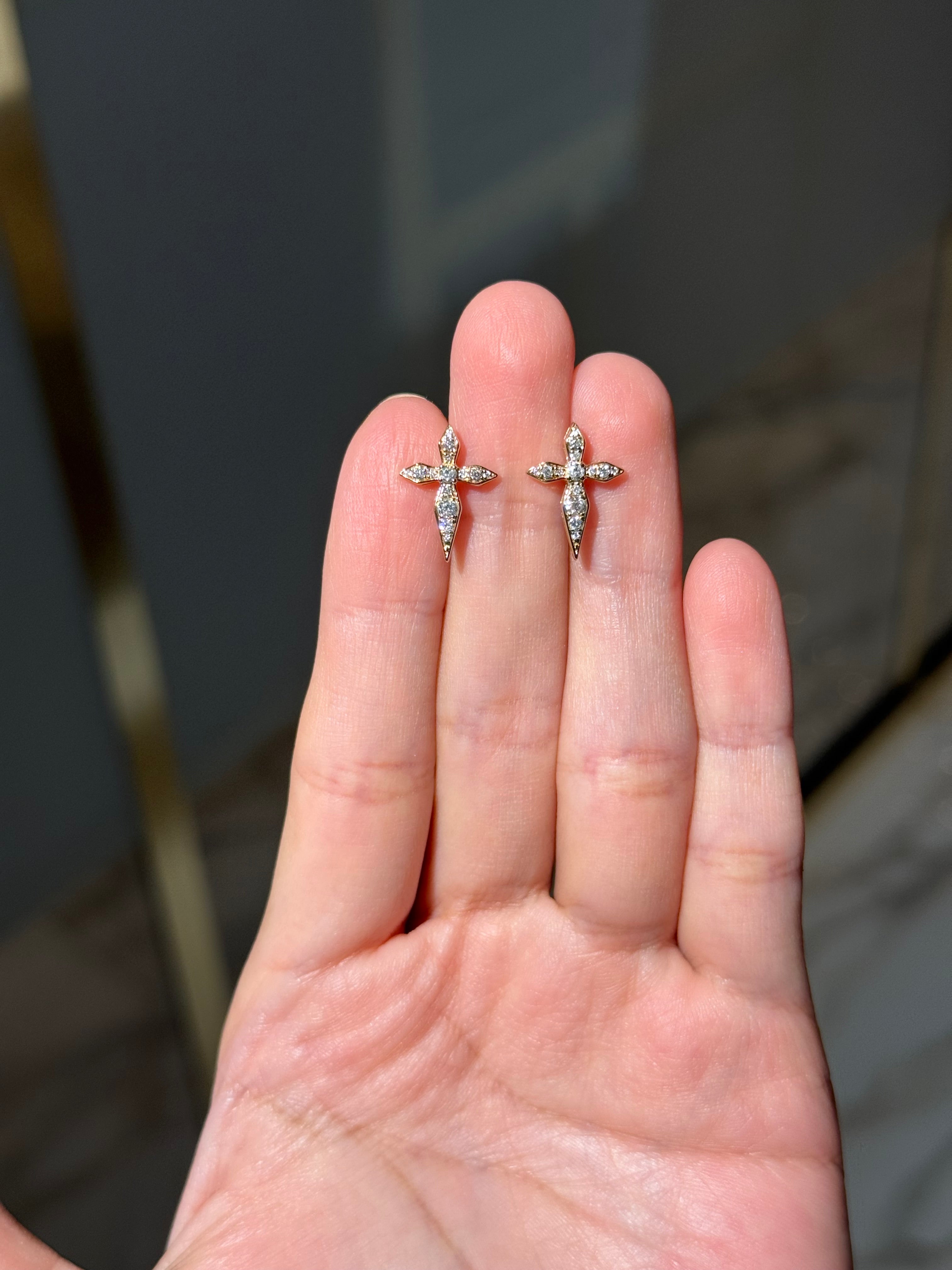 Sword Diamond Earring in 14K Yellow Gold