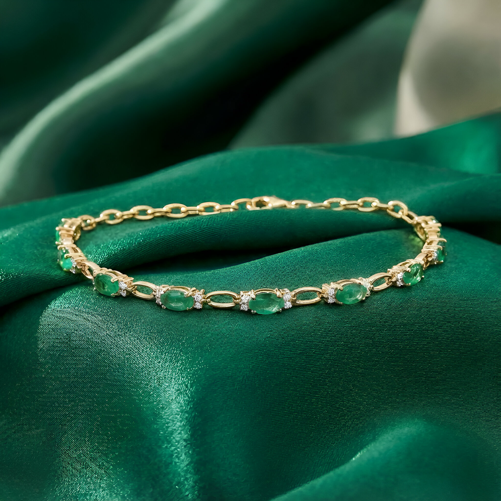 Diamond Emerald Bracelet in 14K Yellow Gold