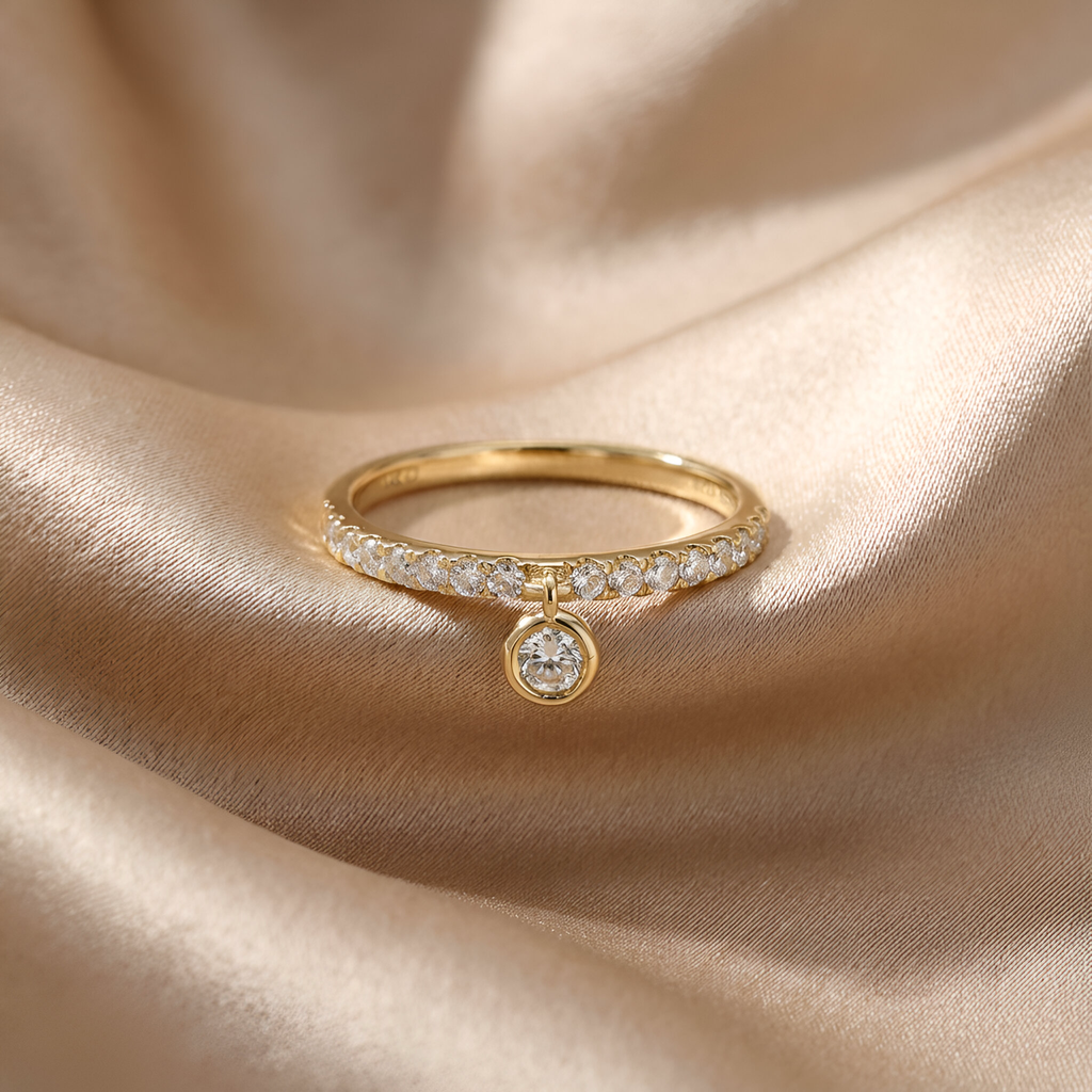 Dangling Diamond Ring in 18K Yellow Gold