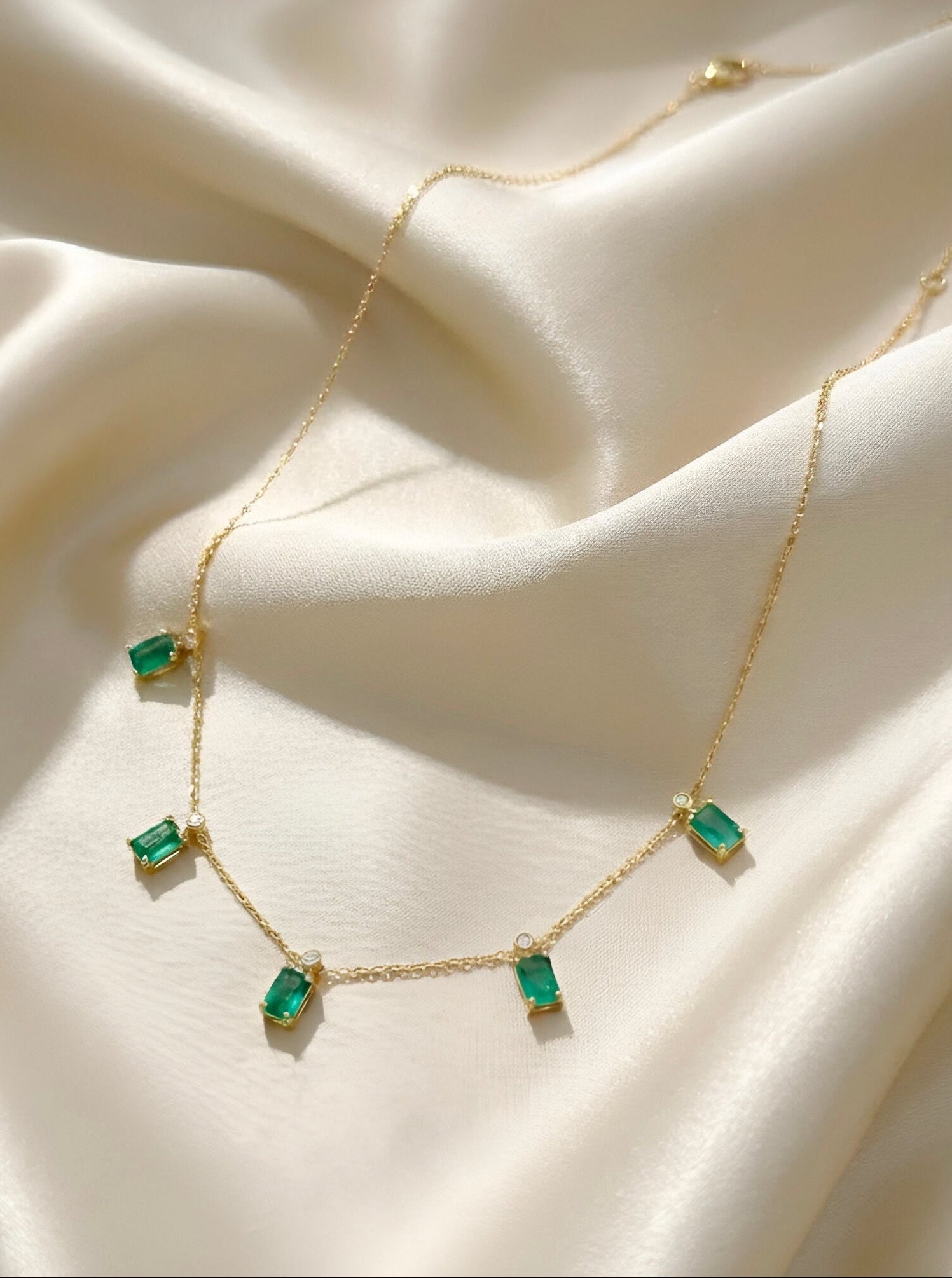 Diamond Emerald Necklace in 18K Yellow Gold
