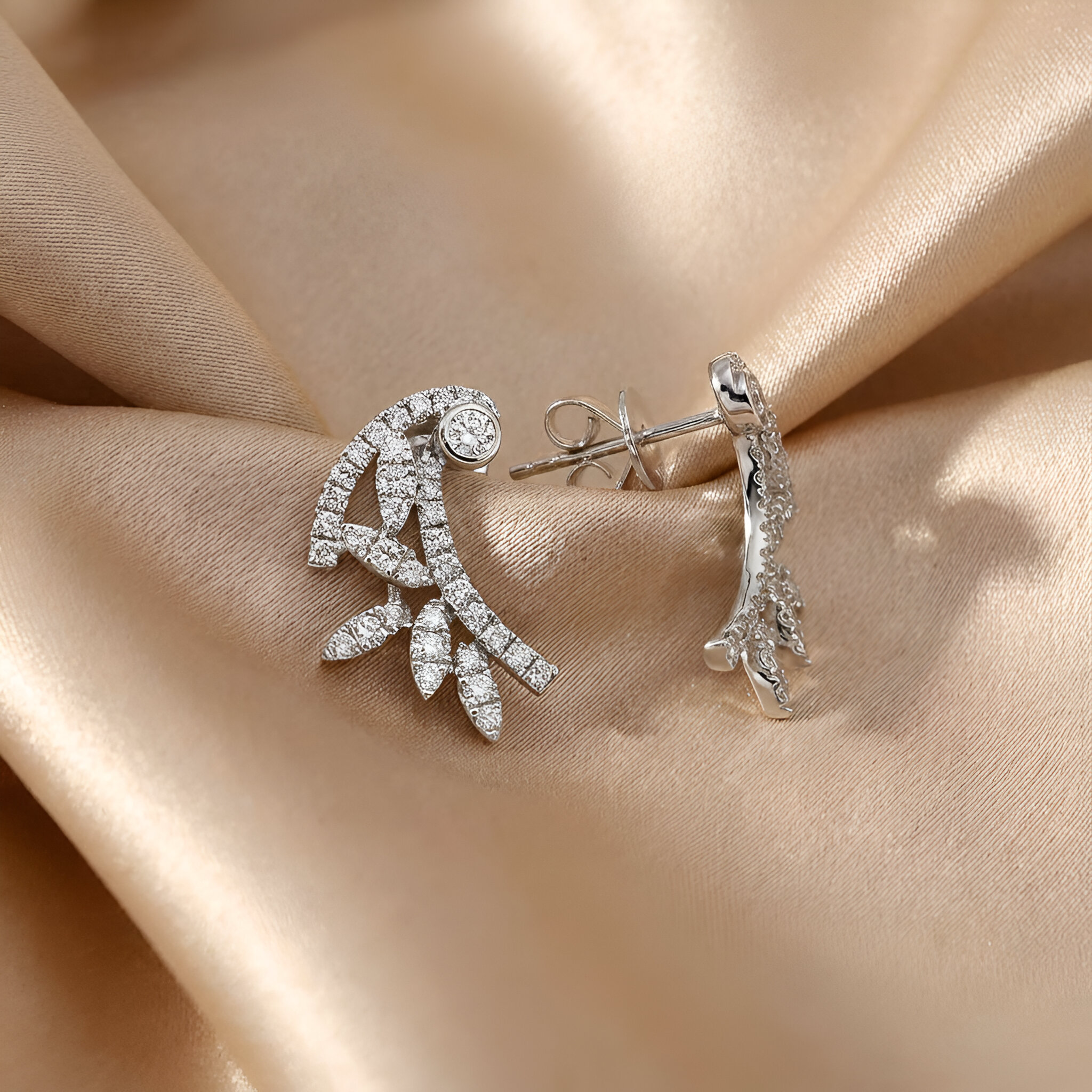 Floral Diamond Stud Earrings in 18k White Gold