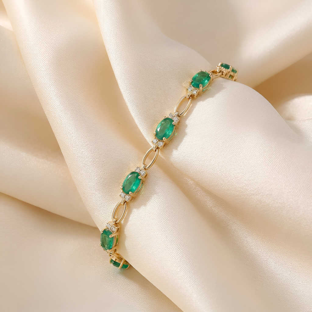 Diamond Emerald Bracelet in 14K Yellow Gold