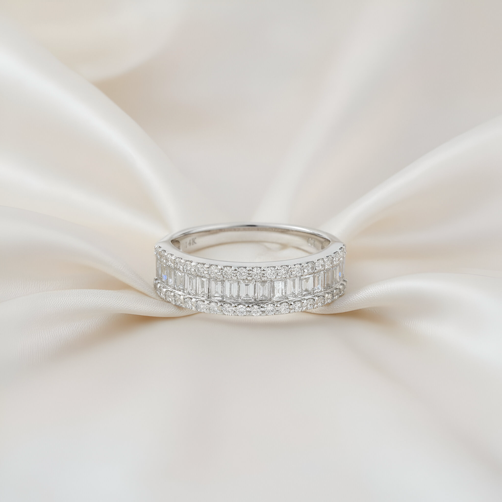 Classy Diamond Ring in 14K White Gold