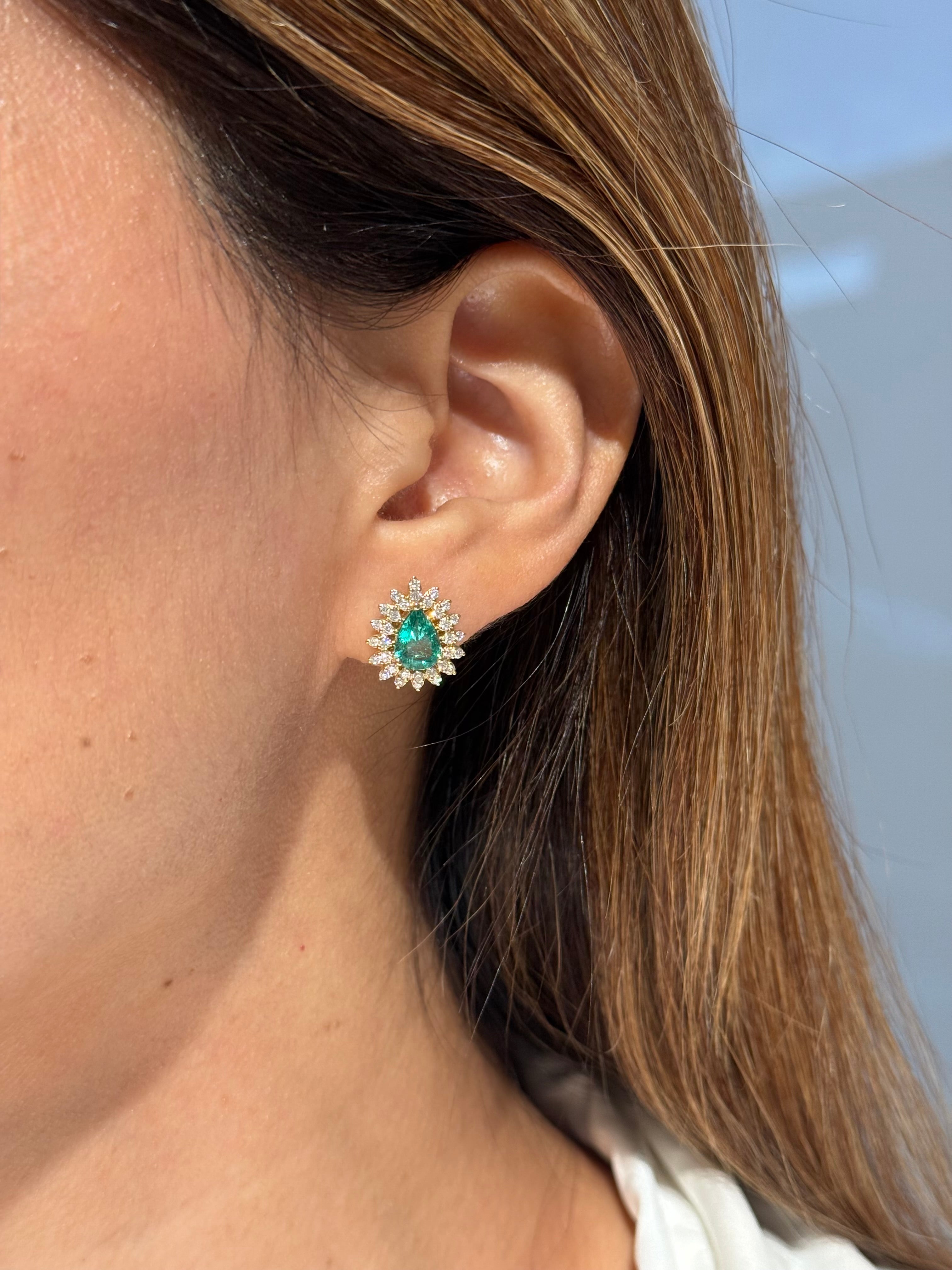Emerald Diamond Earrings in 18K Yellow Gold