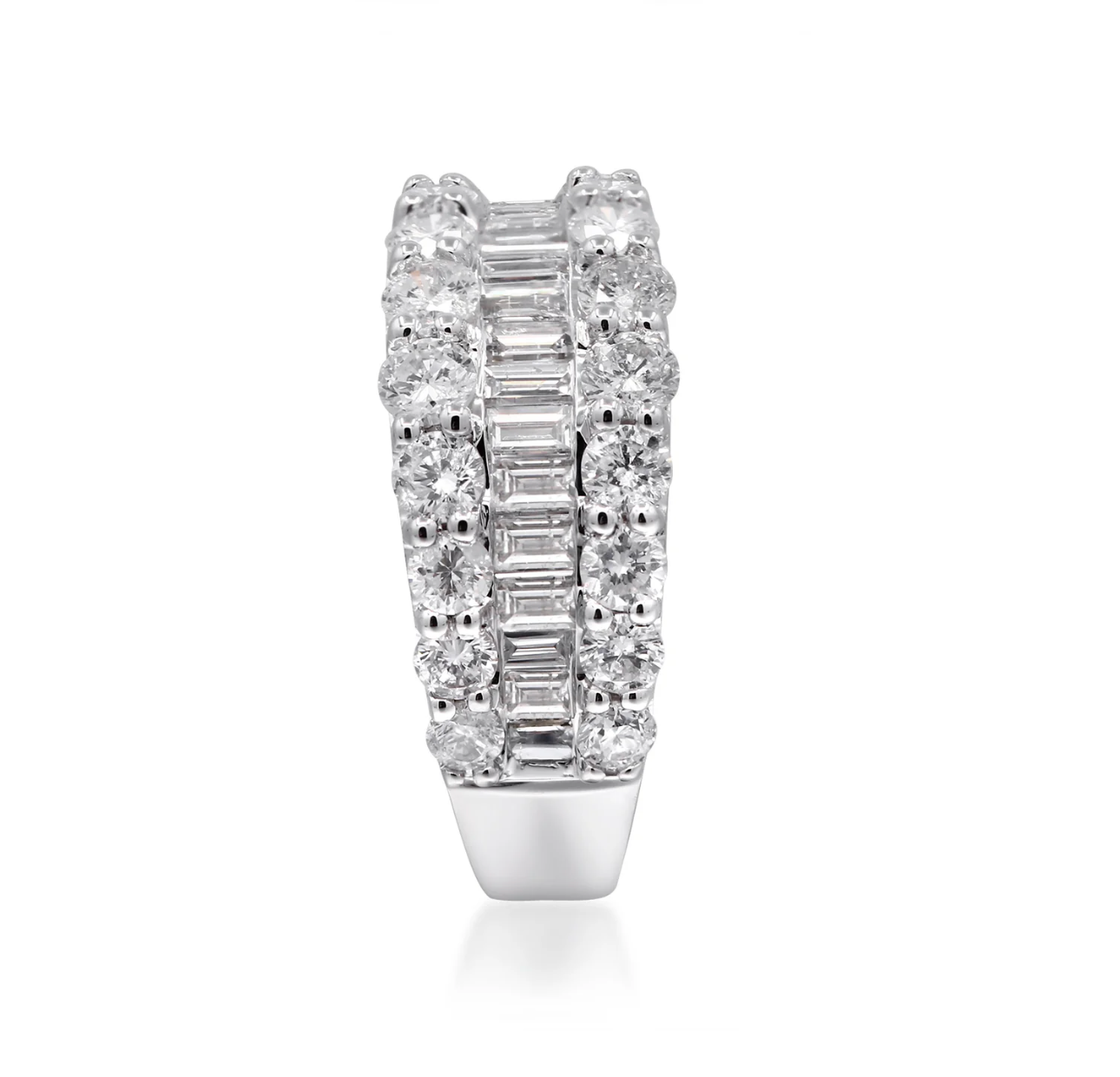 Classy Diamond Ring in 14K White Gold