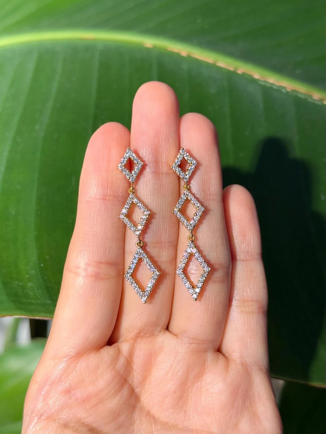 Cocktail Diamond Earrings in 18k Yellow Gold