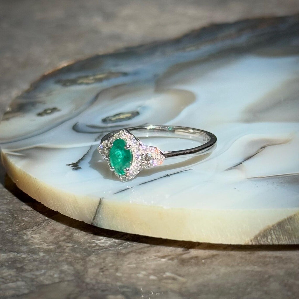 Emerald Diamond Ring in 14k White Gold