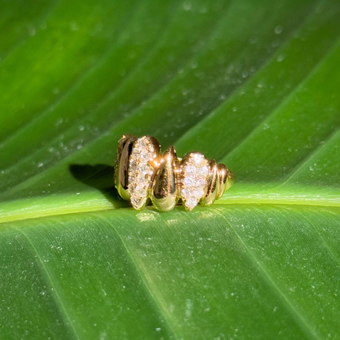 Pebble Diamond Ring in 14k Yellow Gold