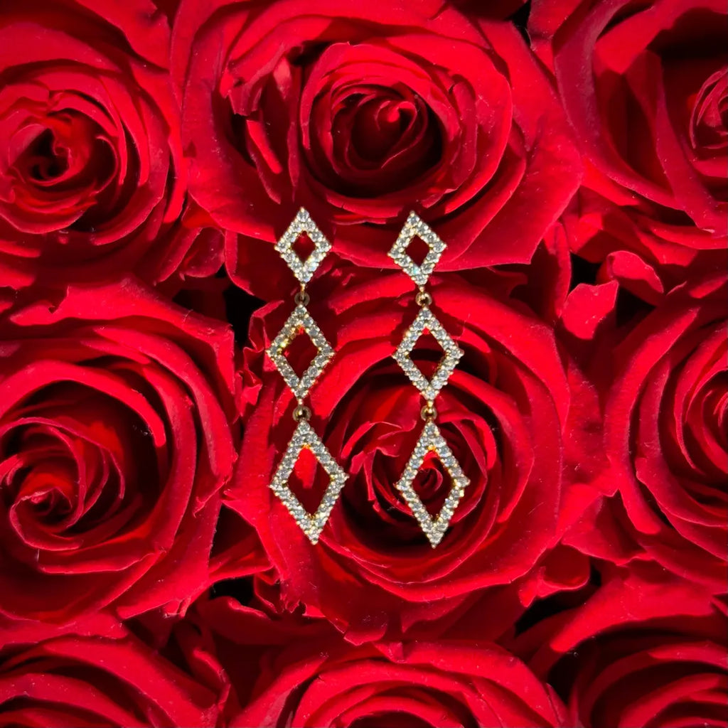 Cocktail Diamond Earrings in 18k Yellow Gold