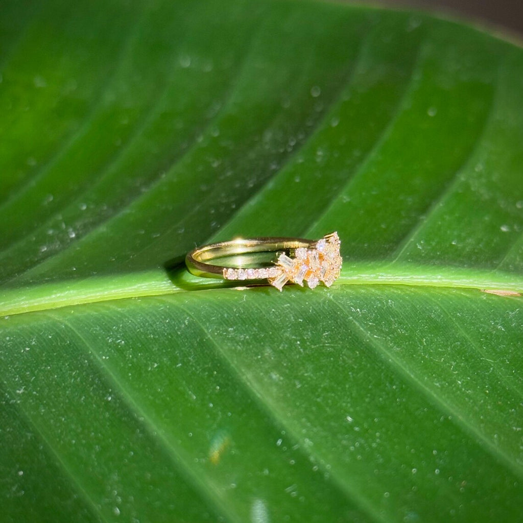 Diamond Ring in 18k Yellow Gold
