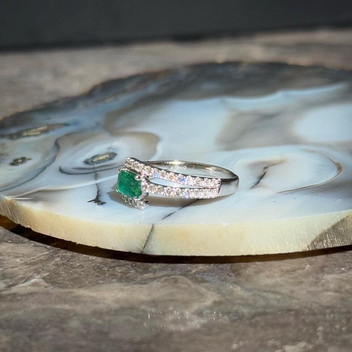 Classy Emerald Diamond Ring in 18k White Gold