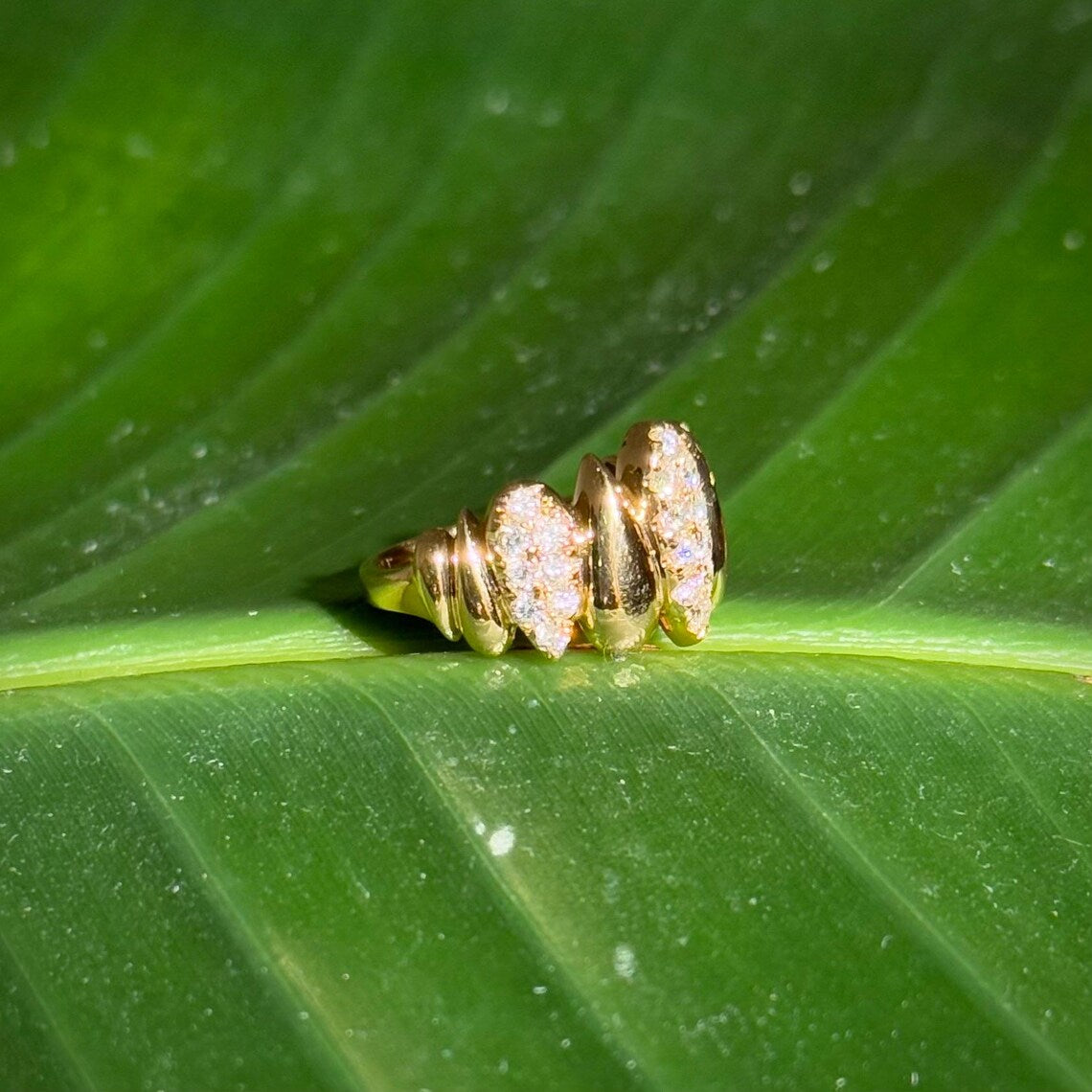 Pebble Diamond Ring in 14k Yellow Gold