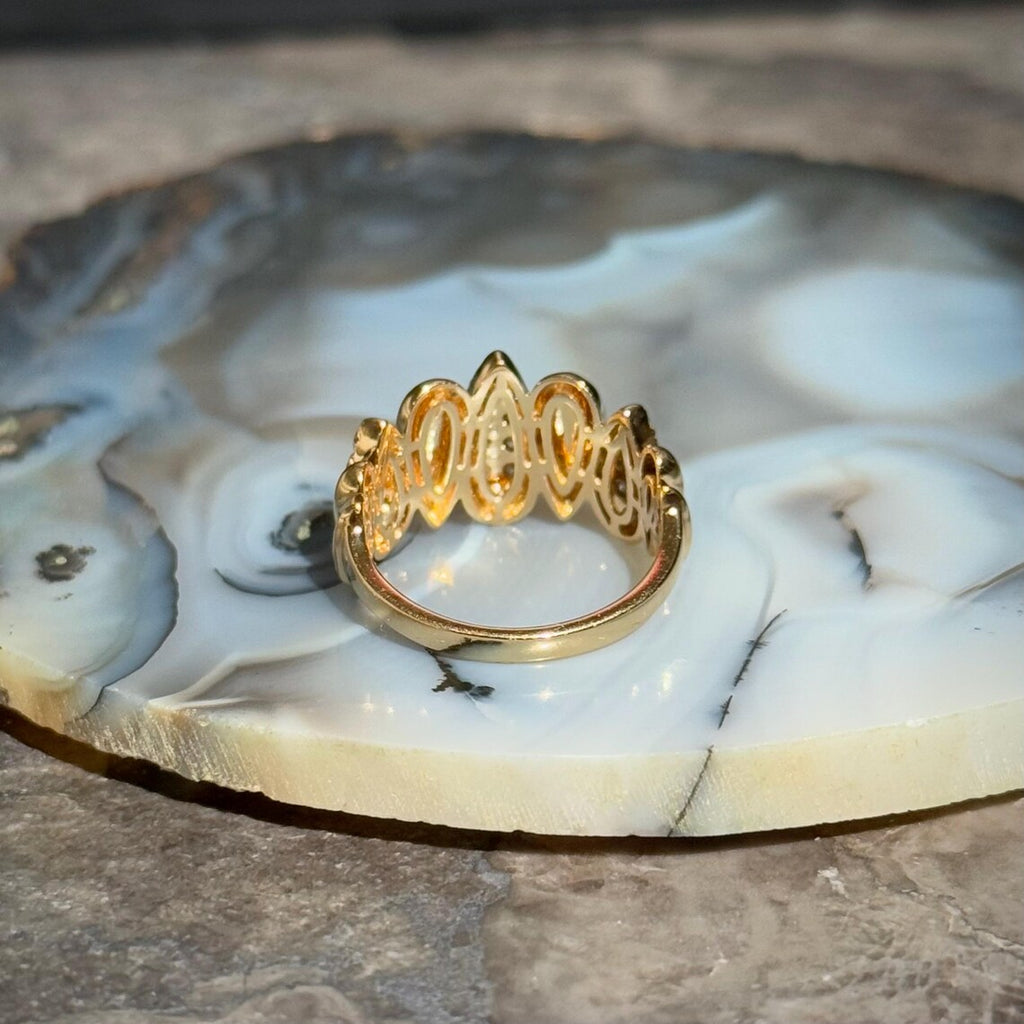 Pebble Diamond Ring in 14k Yellow Gold