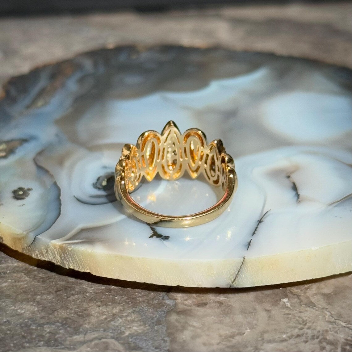 Pebble Diamond Ring in 14k Yellow Gold