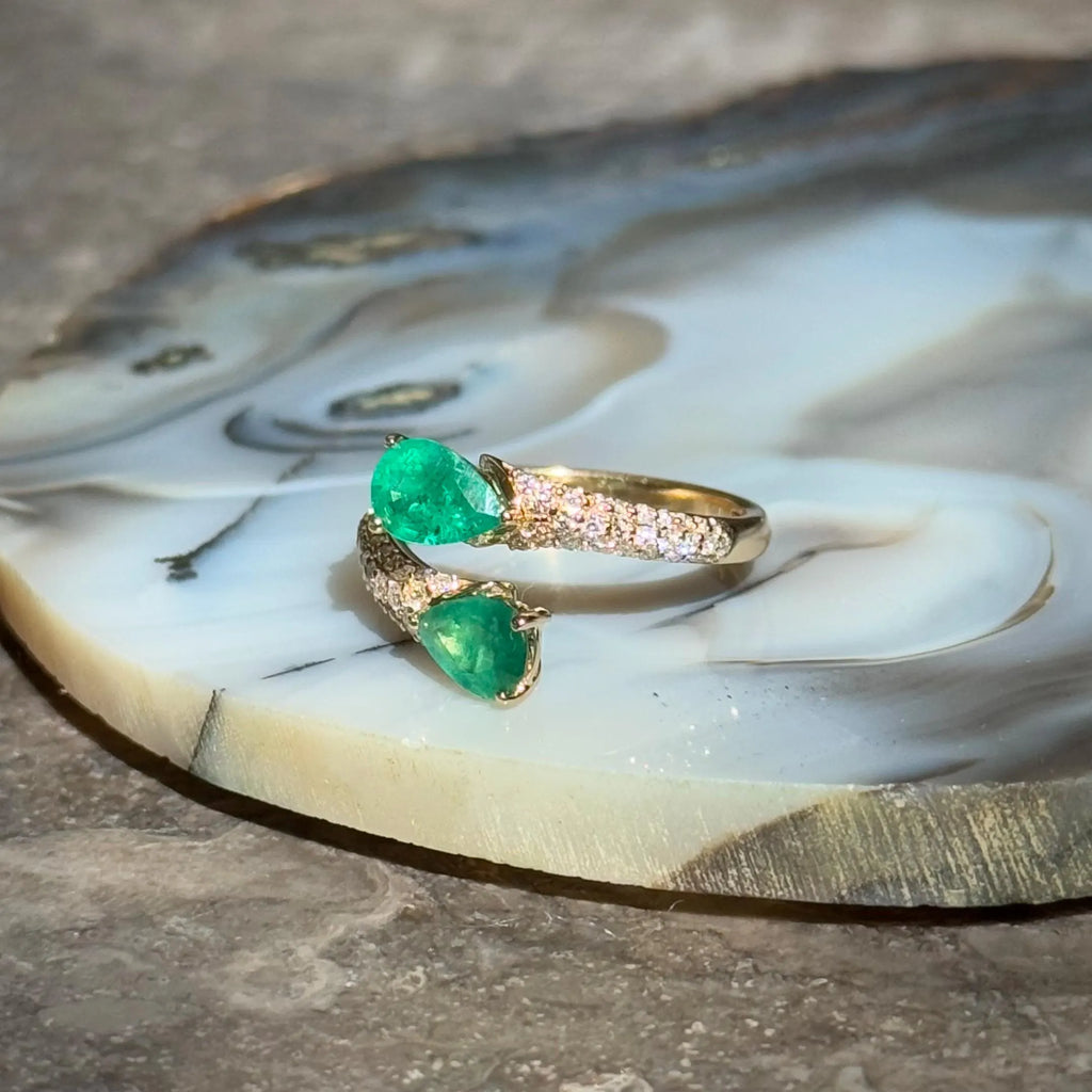 Toi et Moi Emerlad Diamond Ring in 14k Yellow Gold Size 7