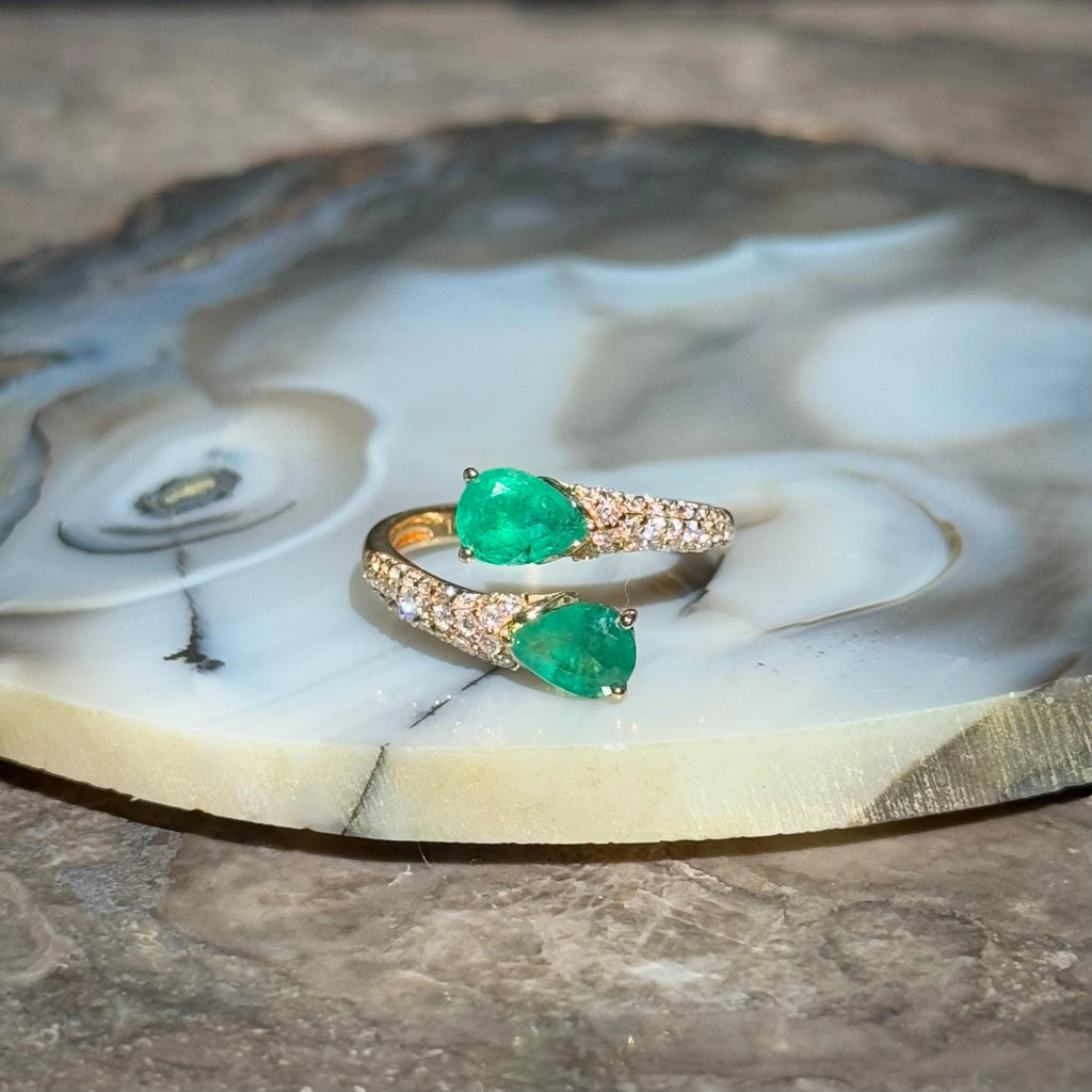 Toi et Moi Emerlad Diamond Ring in 14k Yellow Gold Size 7