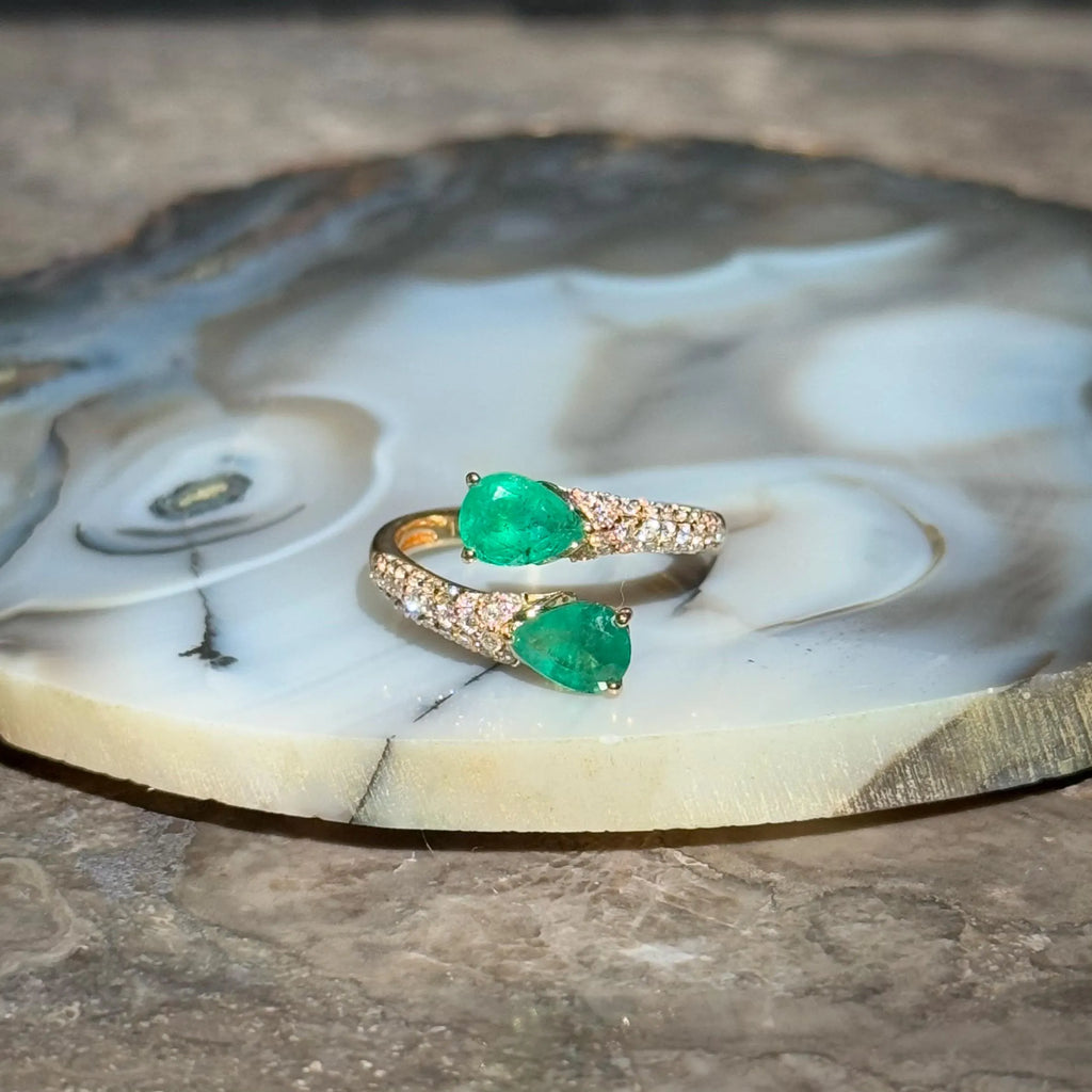 Toi et Moi Emerlad Diamond Ring in 14k Yellow Gold Size 7