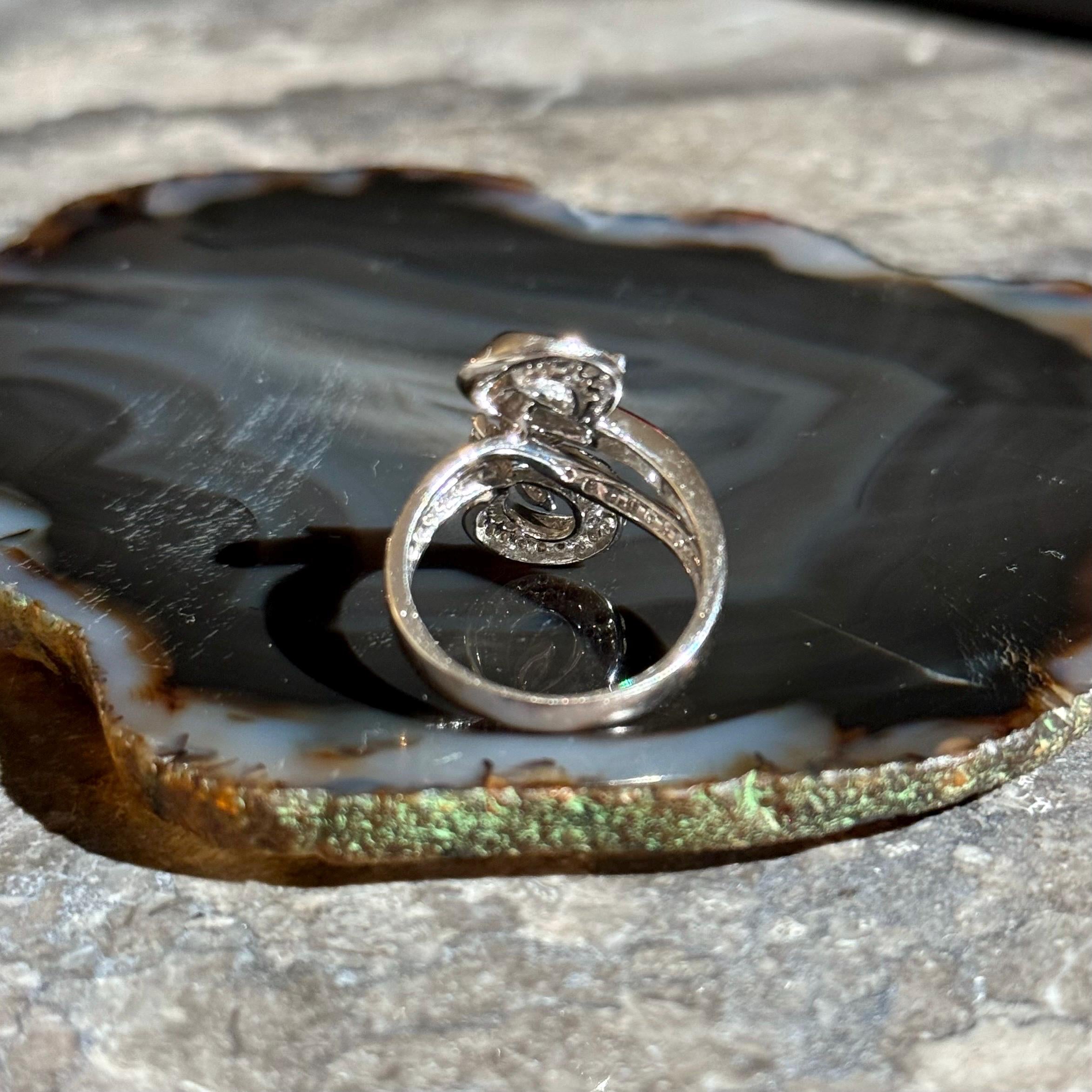 Art Deco Diamond Ring in 18k White Gold