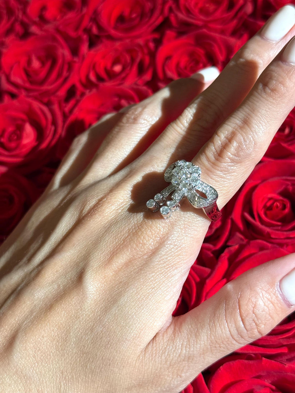 Diamond Ribbon Ring in 18k White Gold