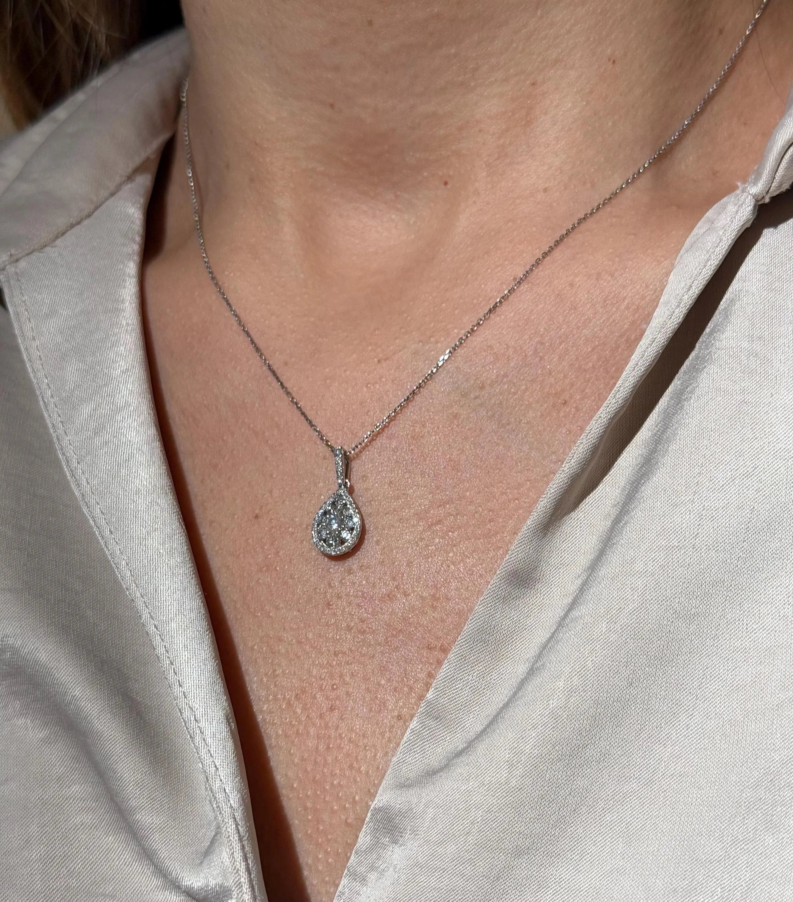 Classy Diamond Drop Necklace in 18k White Gold