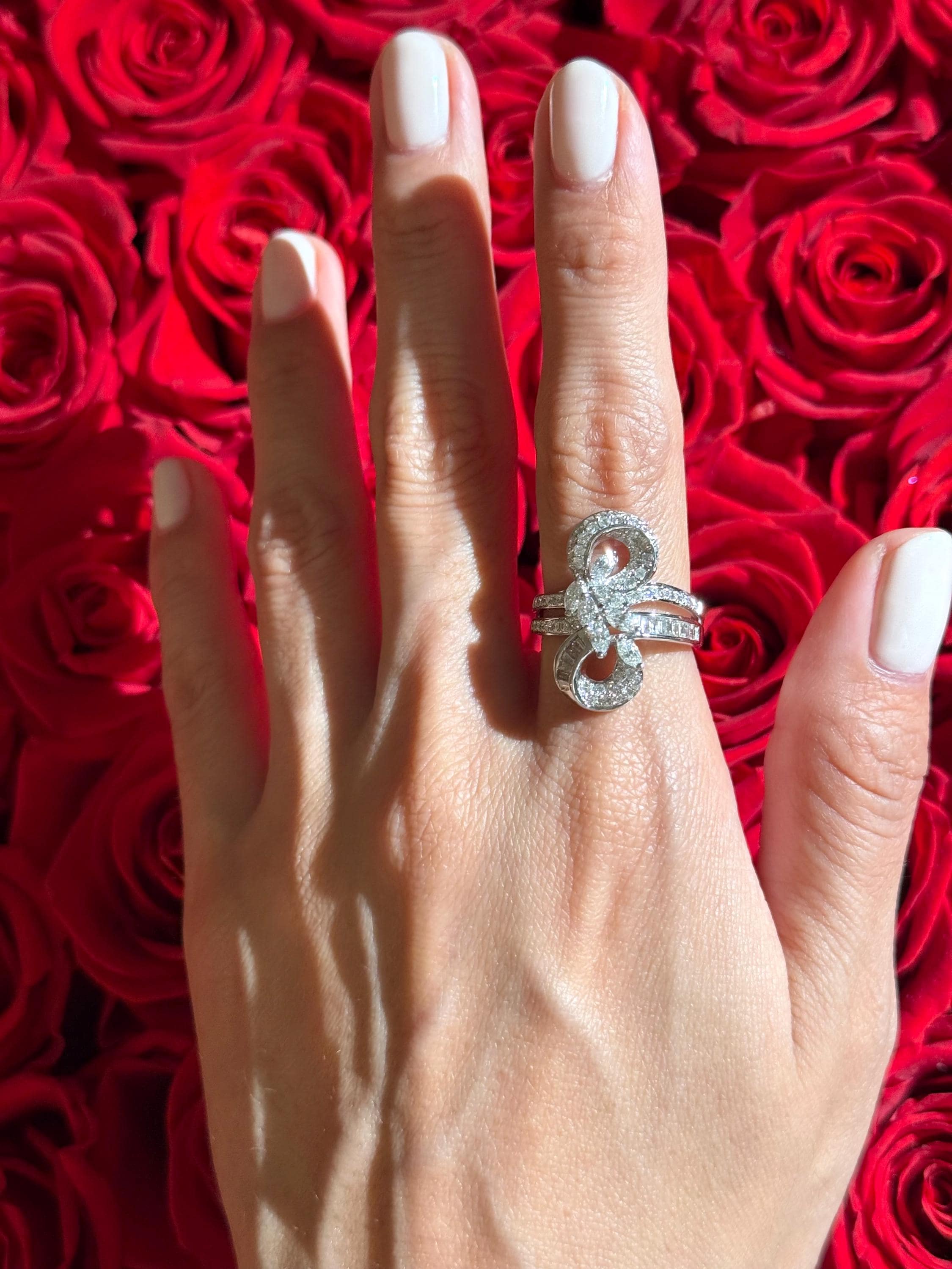 Art Deco Diamond Ring in 18k White Gold