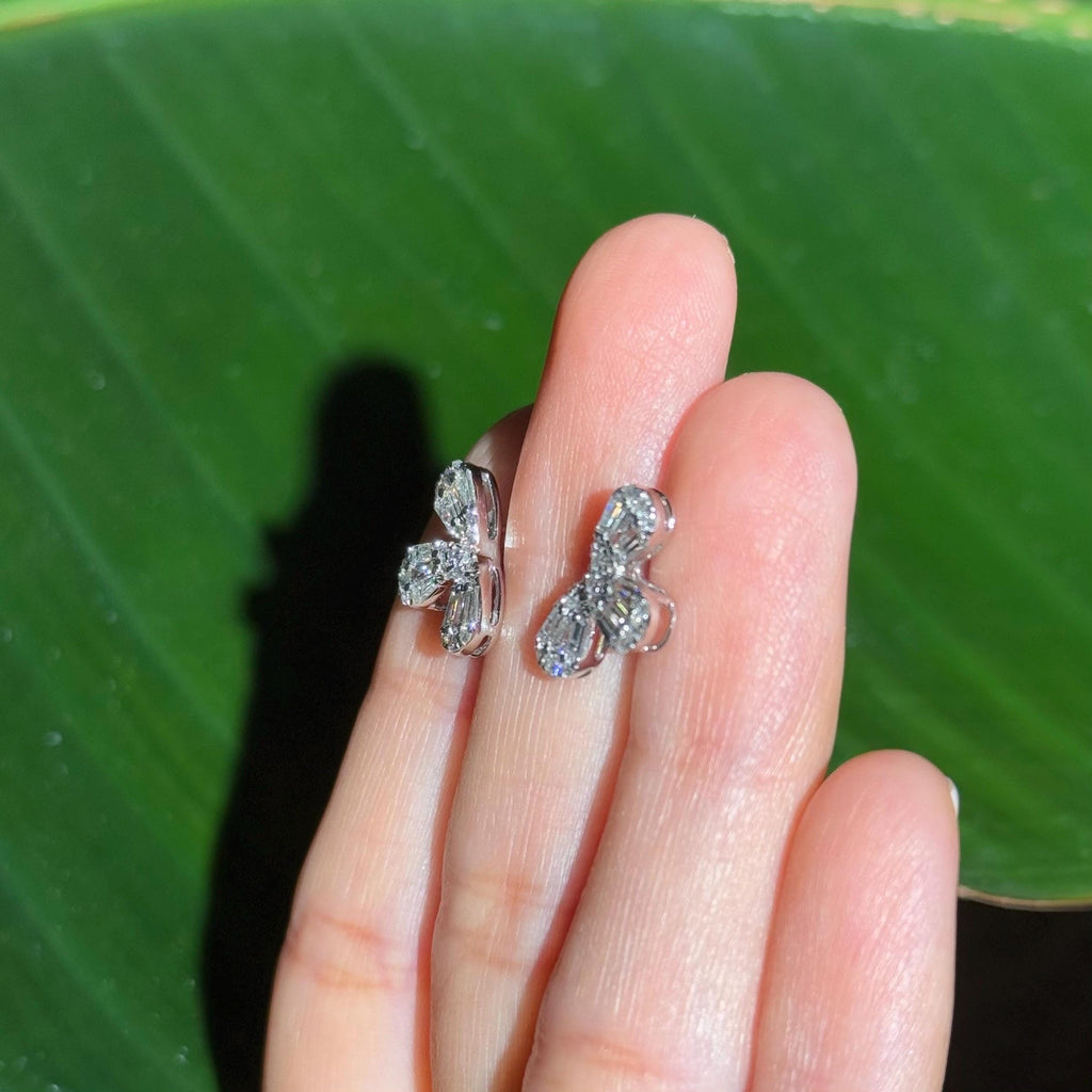 Floral Diamond Stud Earrings in 18k White Gold