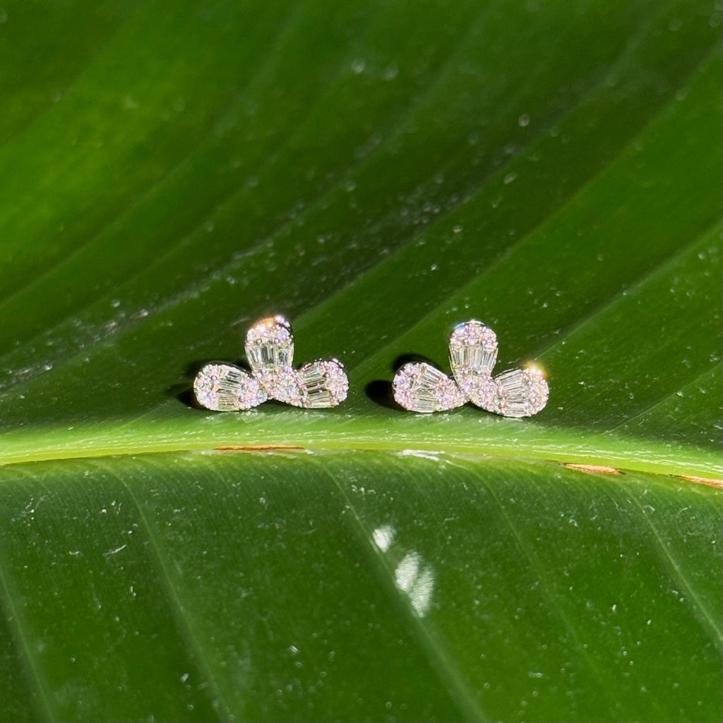 Floral Diamond Stud Earrings in 18k White Gold