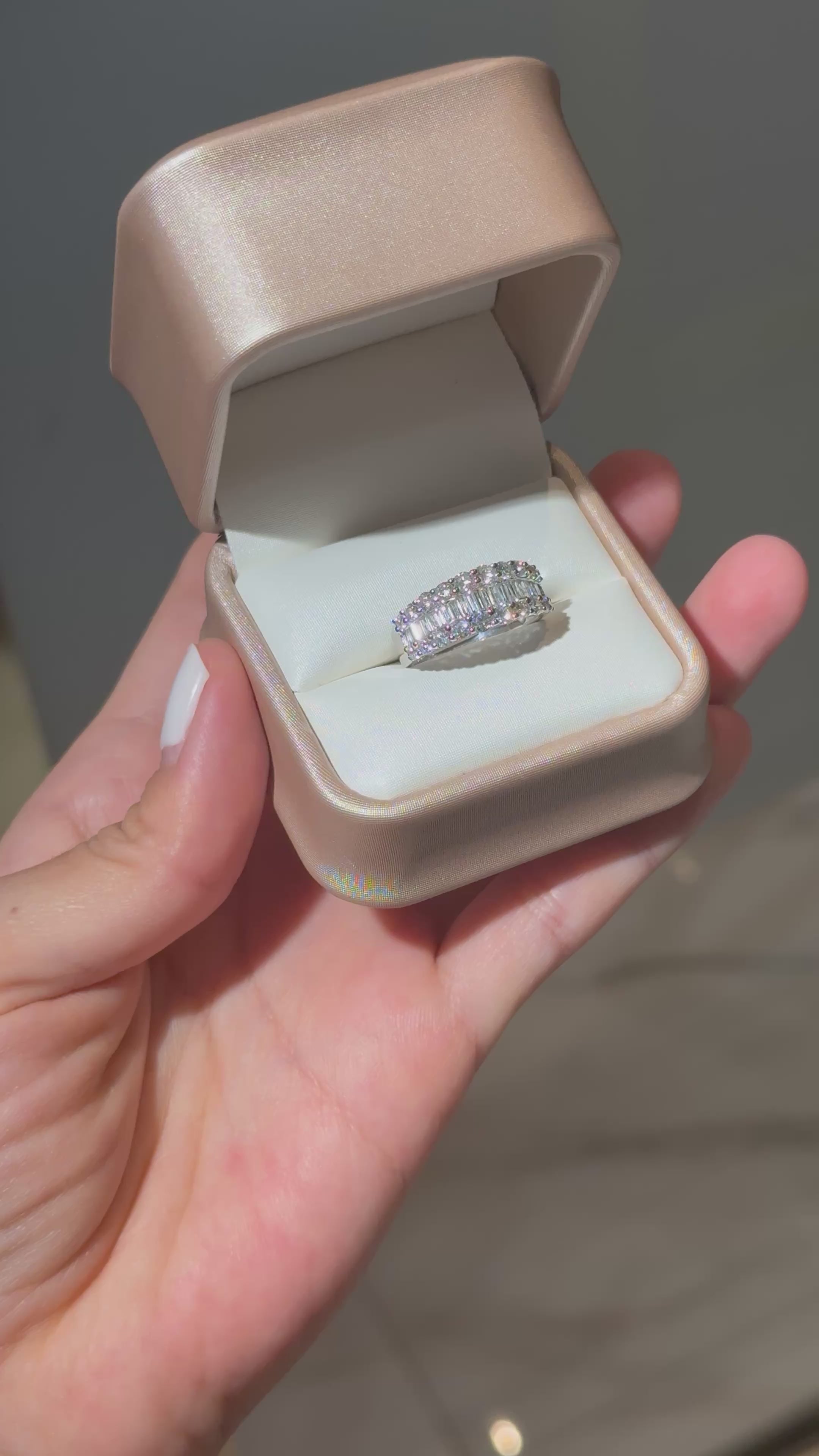 Classy Diamond Ring in 14K White Gold